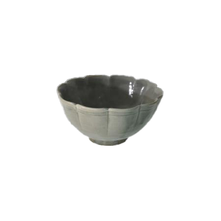 青釉内凹线菊瓣纹碗